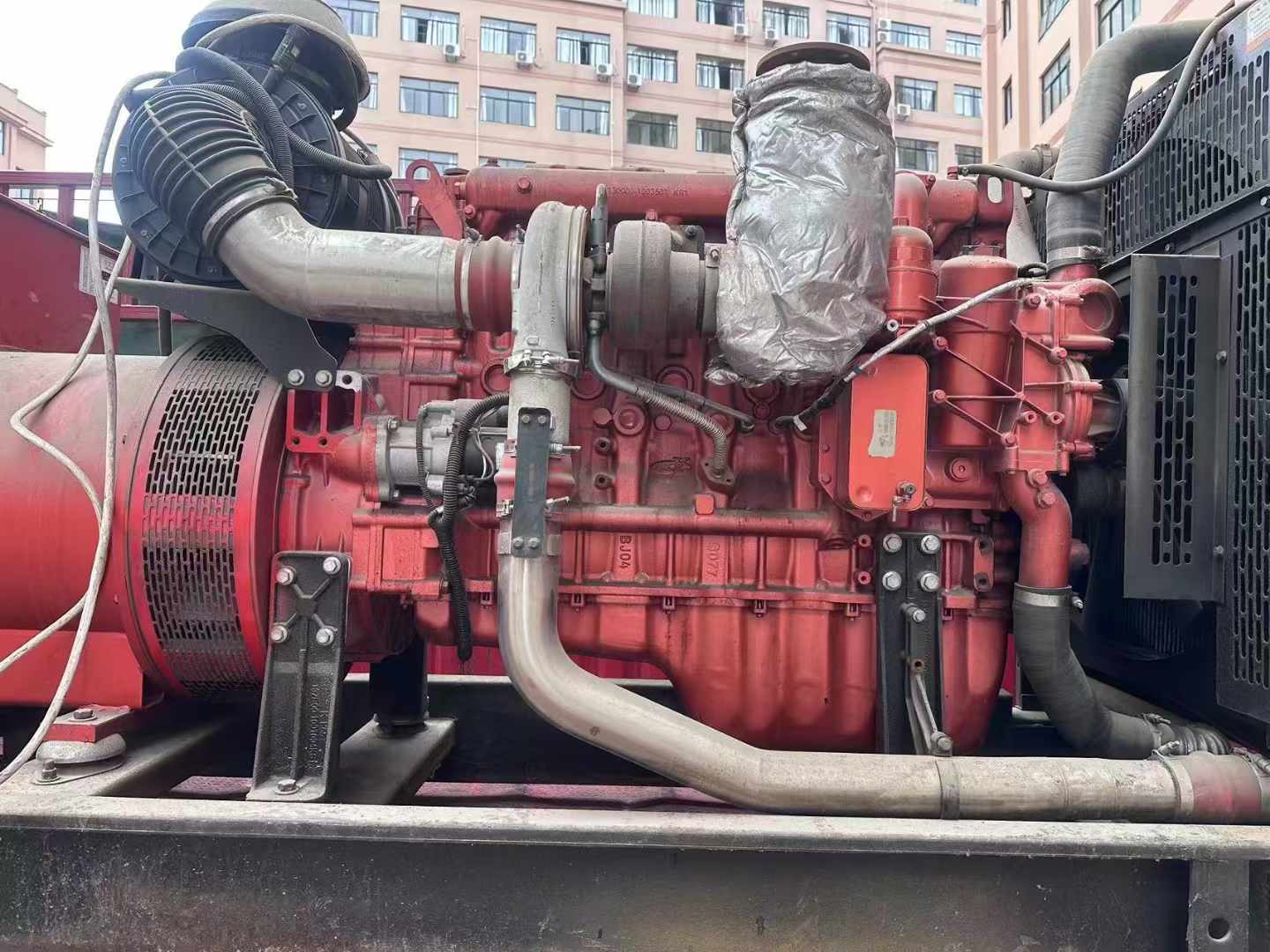 娄星如何选择适合 600kW 柴油发电机组的过载保护器？