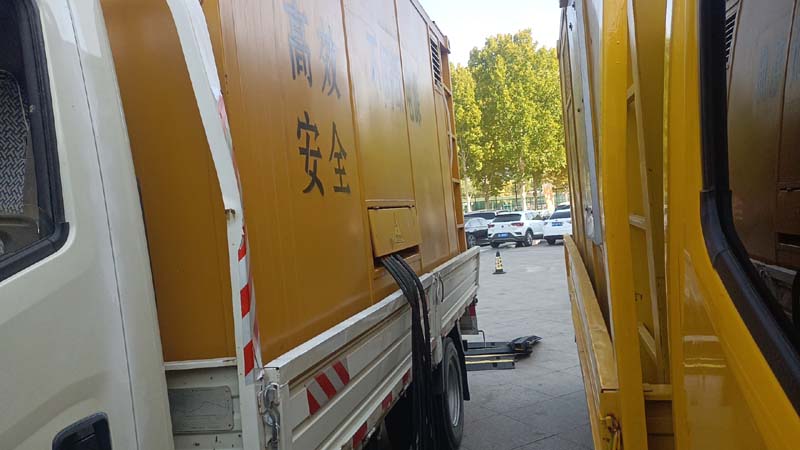 娄星如何判断柴油发电机组和UPS电源的切换时间是否符合要求？