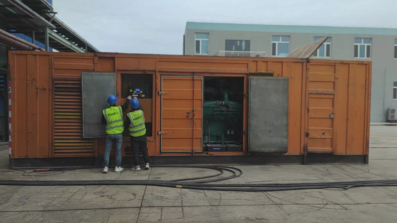 娄星如何检查柴油发电机组的机油油位？